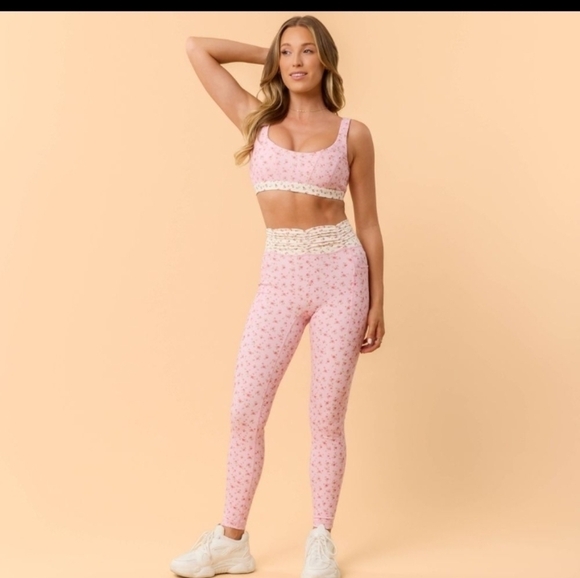 Blogilates Women's Ruched Waist Leggings, Pink Floral - Picture 7 of 9